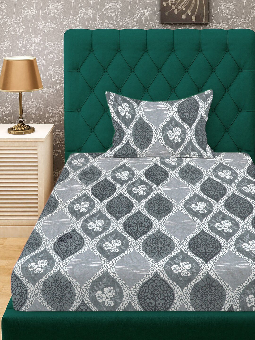Grey Geometric Woolen Single Bedsheet with Pillow Cover