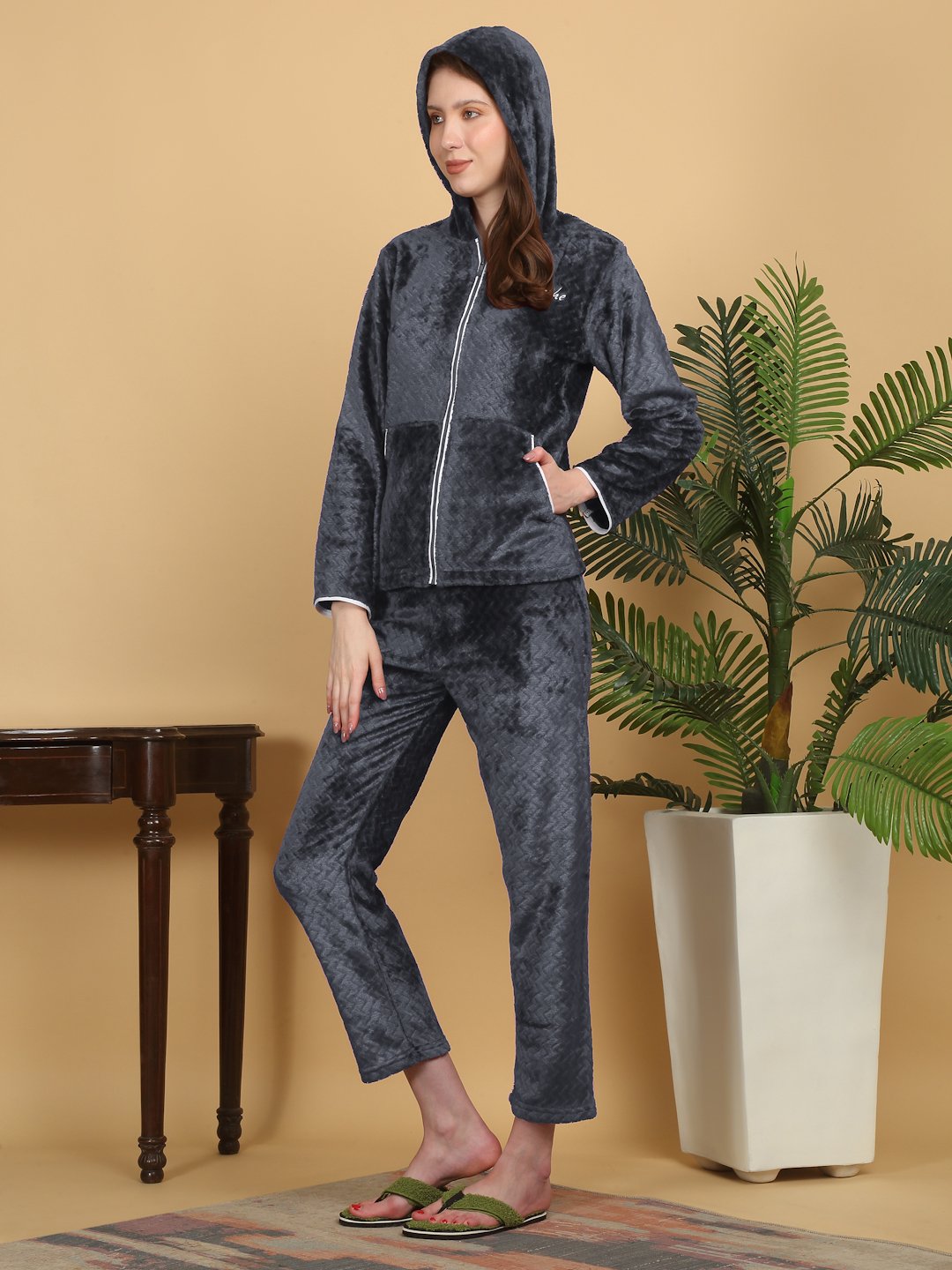 Women Grey Solid Hooded Woolen Night Suit