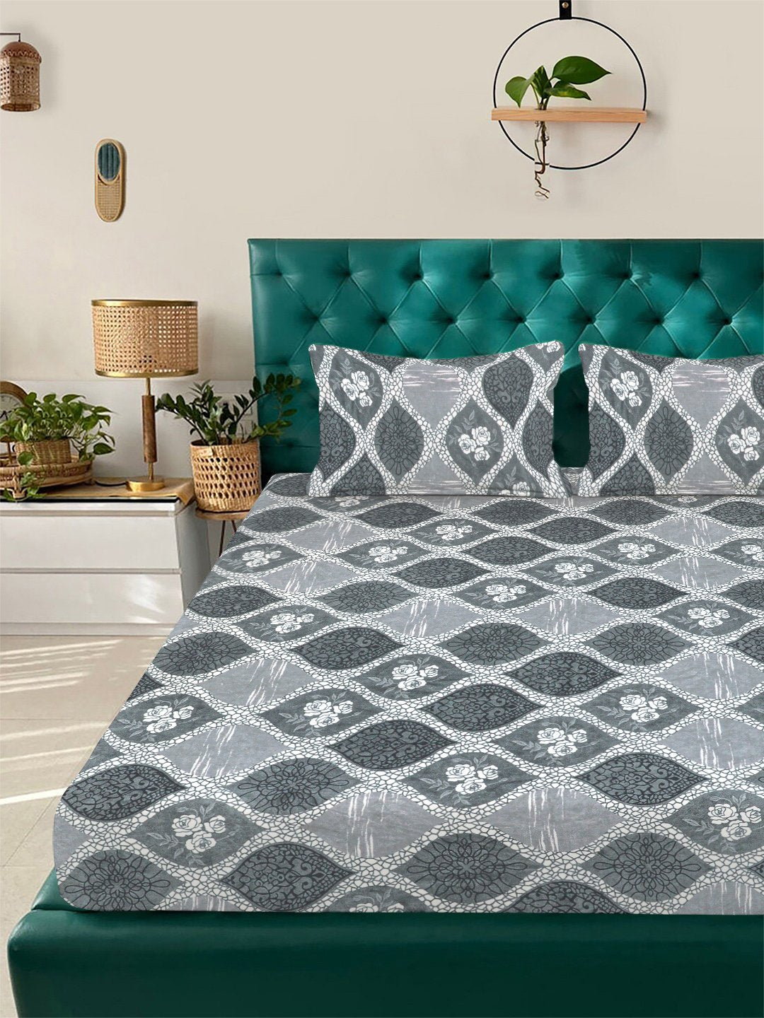Grey Geometric Woolen Double Bedsheet with 2 Pillow Covers
