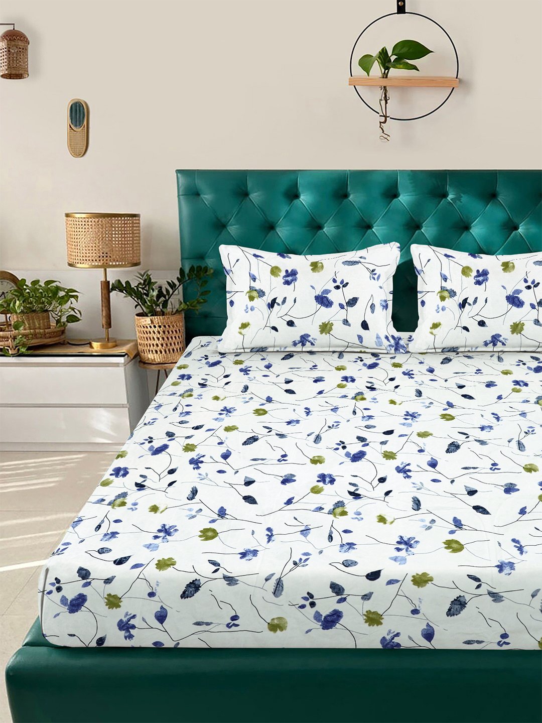 White Floral 300 TC Cotton Blend Double Bedsheet with 2 Pillow Covers