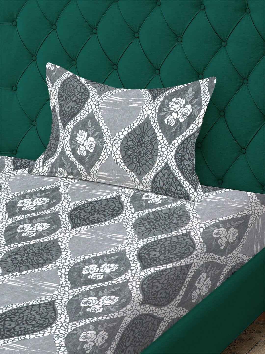 Grey Geometric Woolen Single Bedsheet with Pillow Cover