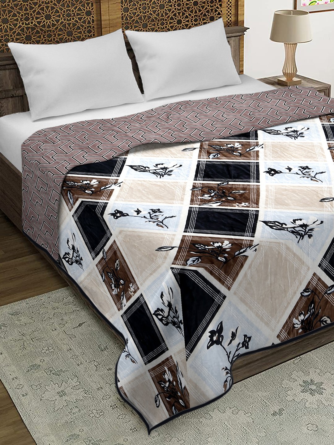 Multicolor Woolen Geometric Double Bed Dohar
