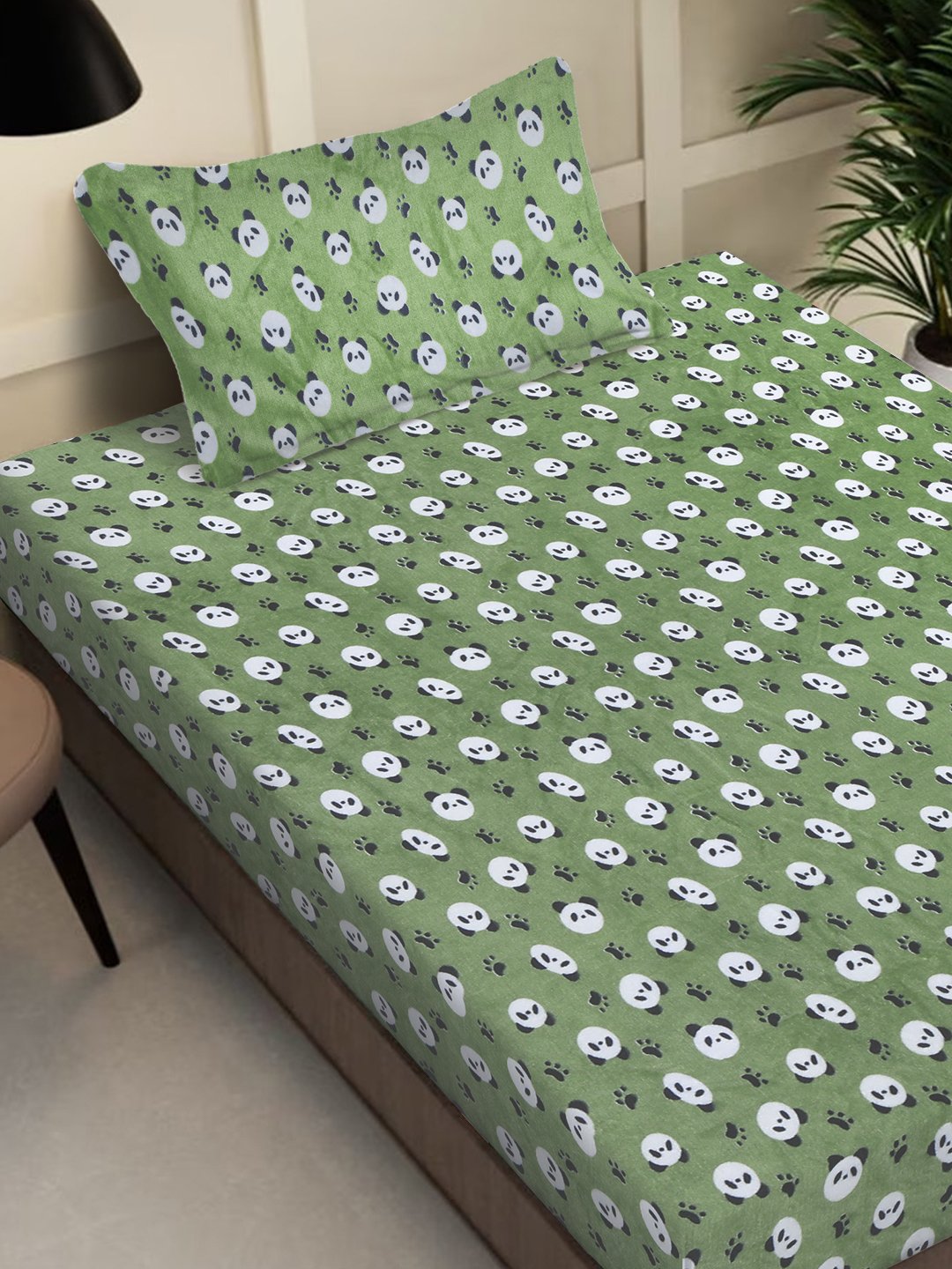 Green Cartoon Characters Woolen Single Bed Sheet with Pillow Cover
