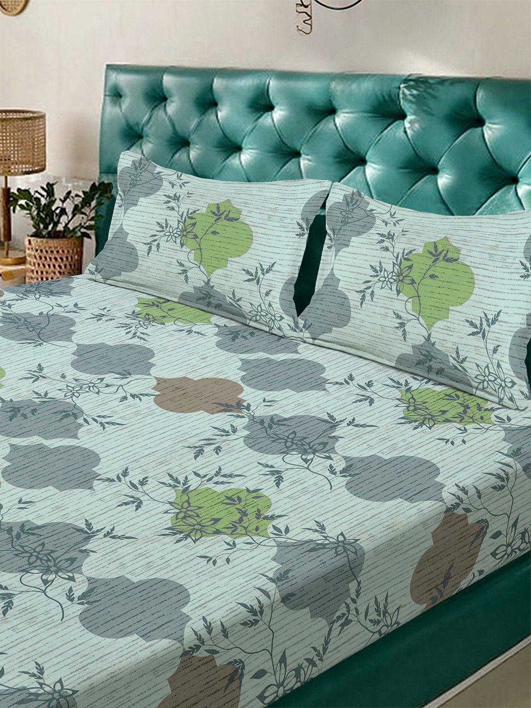 Multi Floral 300 TC Cotton Blend Double Bedsheet in Book Fold Packing