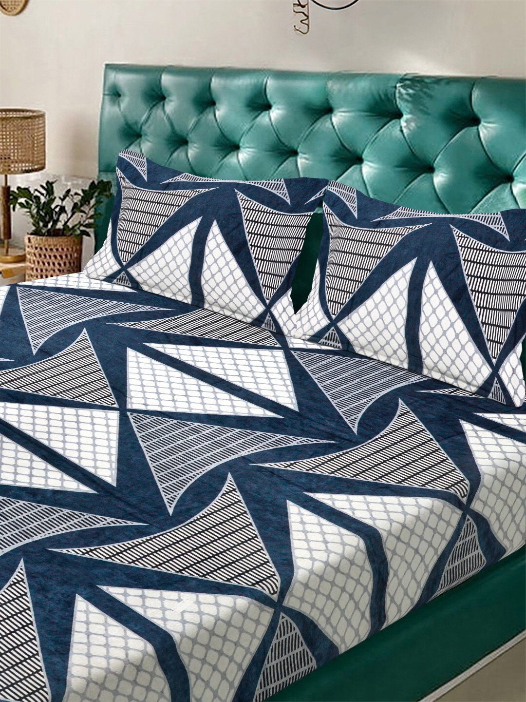 Blue Geometric Super King Woolen Double Bedsheet with 2 Pillow Covers