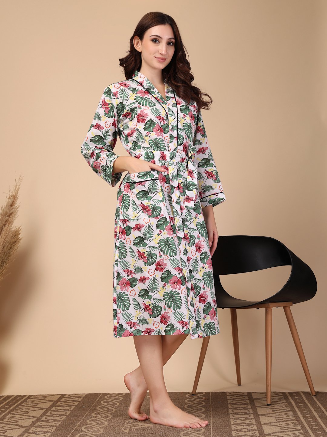 Women Printed White Floral Pure Cotton Bath Robe With Belt