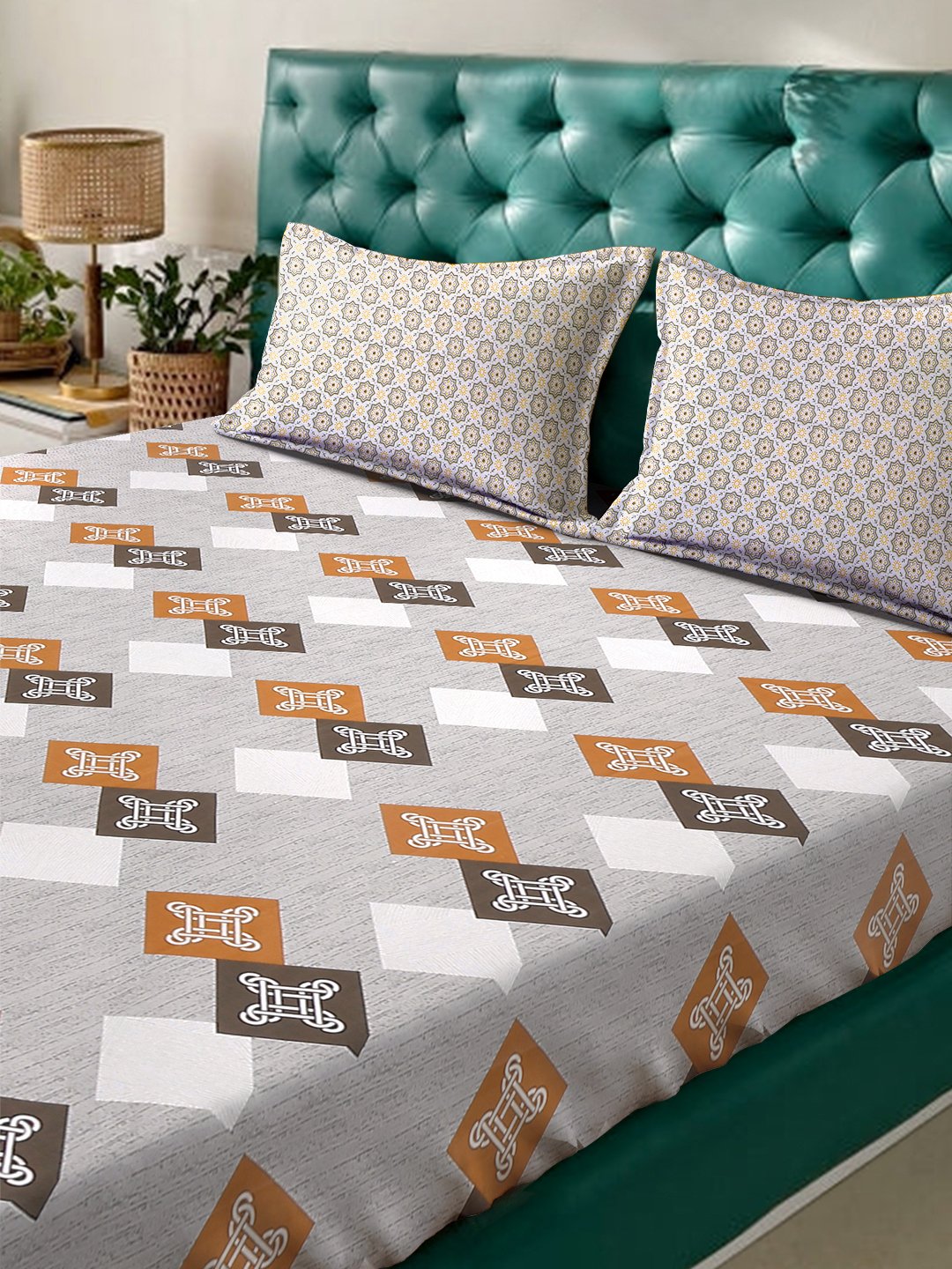 Grey Geometric 400 TC Pure Cotton Double Bedsheet with 2 Pillow Covers