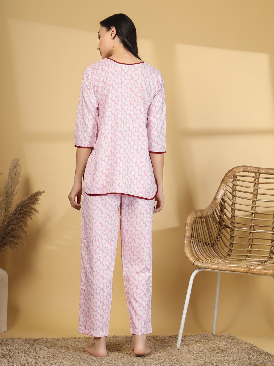 Women Pink Floral Cotton Blend Night Suit