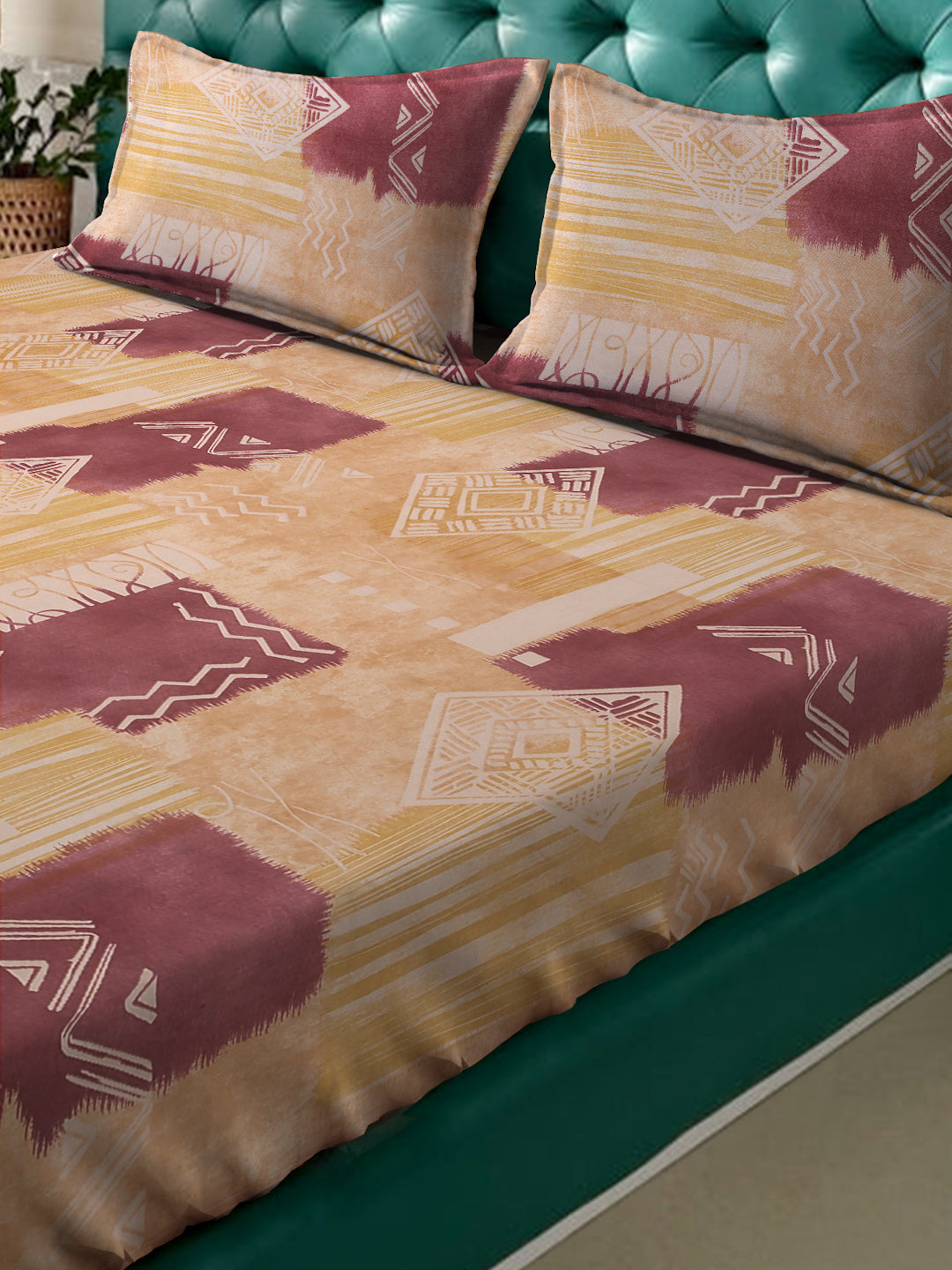 Klotthe Multicolor Geometric 400 TC Pure Cotton Double Bedsheet with 2 Pillow Covers