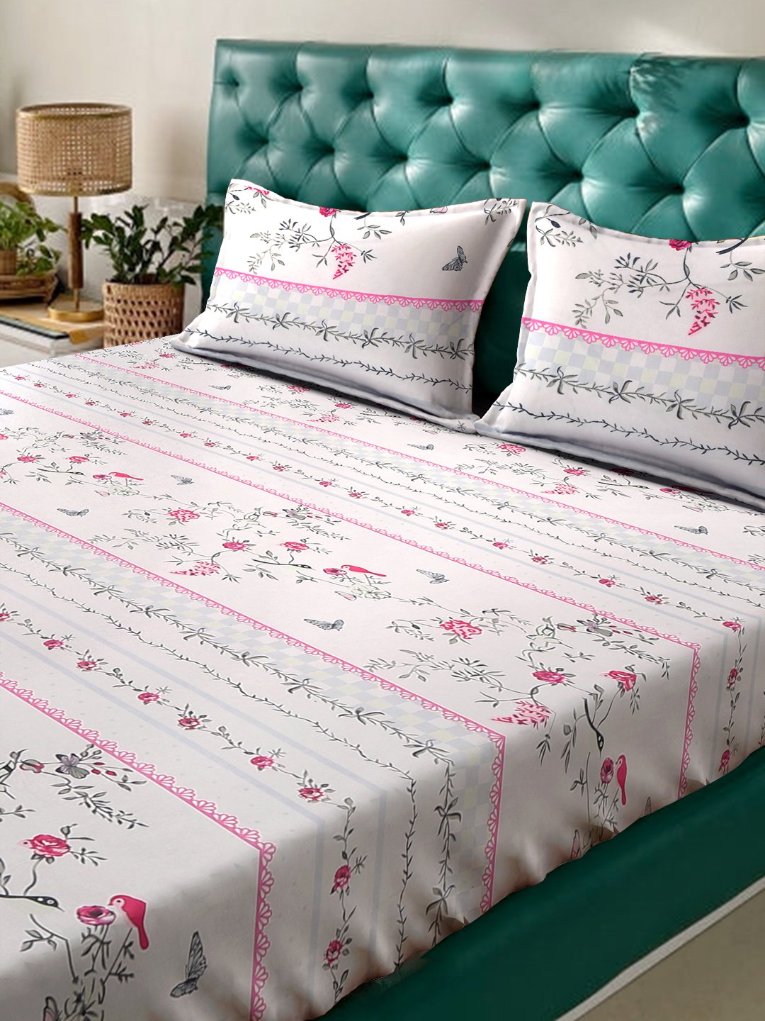 Cream Floral 300 TC Cotton Blend Double Bedsheet in Book Fold Packing