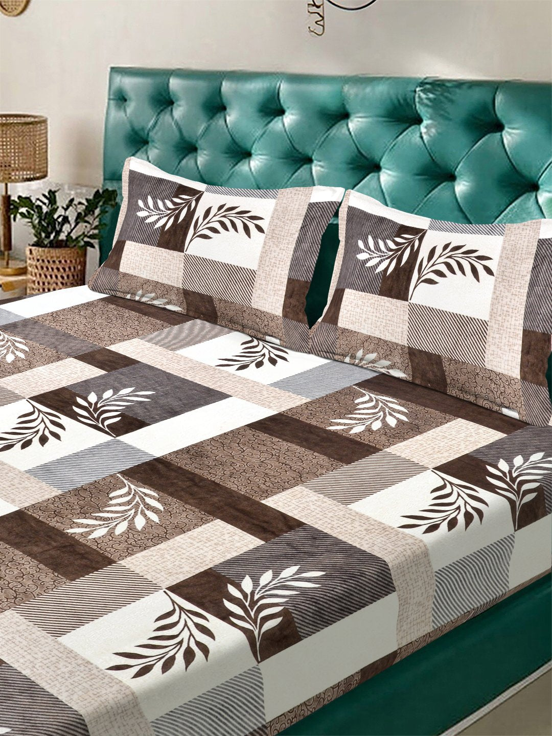 Brown Floral Super King Woolen Double Bedsheet with 2 Pillow Covers