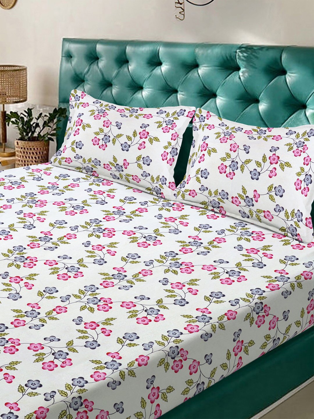 Cream Floral 300 TC Cotton Blend Double Bedsheet with 2 Pillow Covers