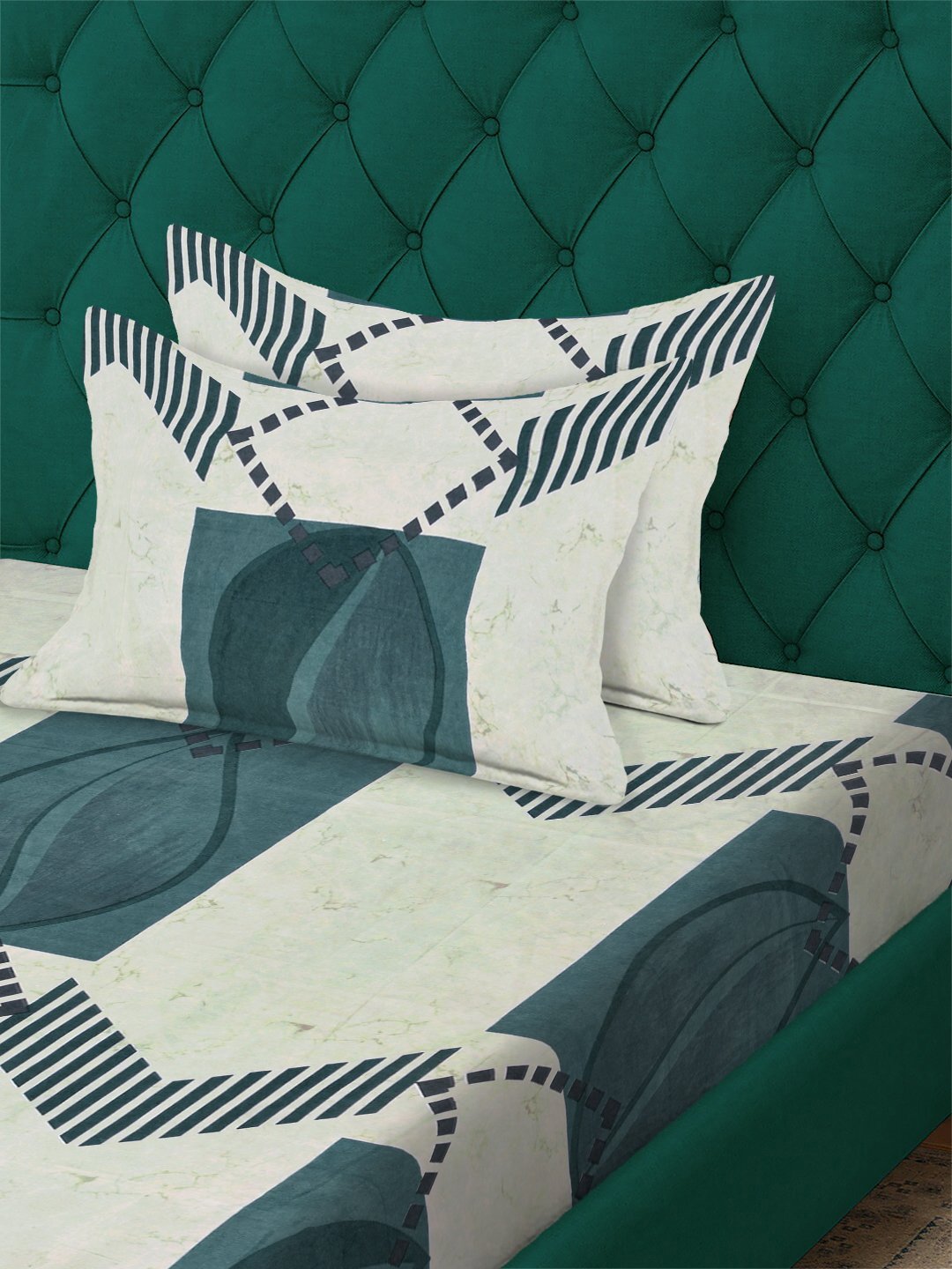 Multi Geometric 300 TC Cotton Blend Single Bedsheet with 2 Pillow Covers