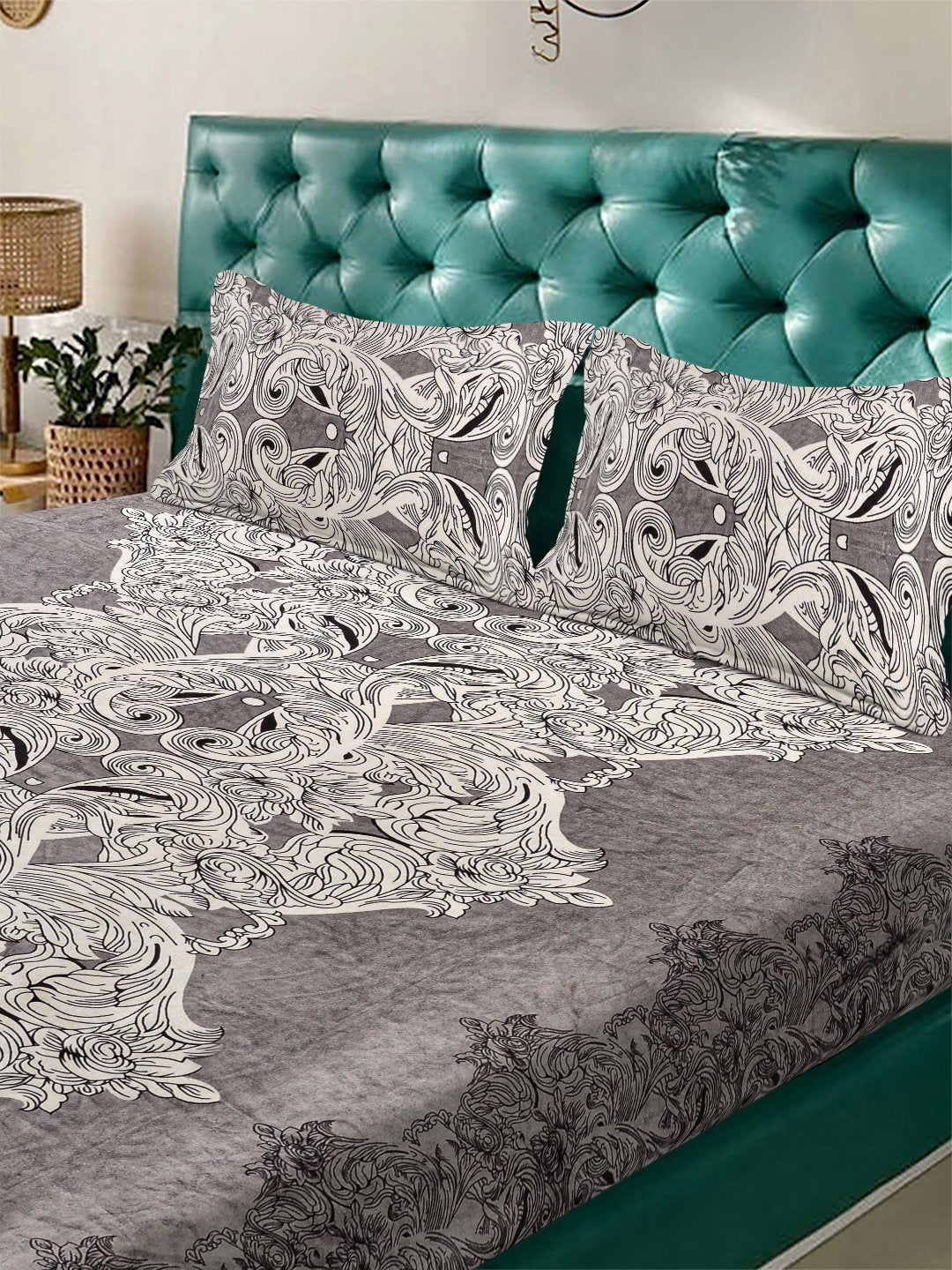 Beige Floral Super King Woolen Double Bedsheet with 2 Pillow Covers