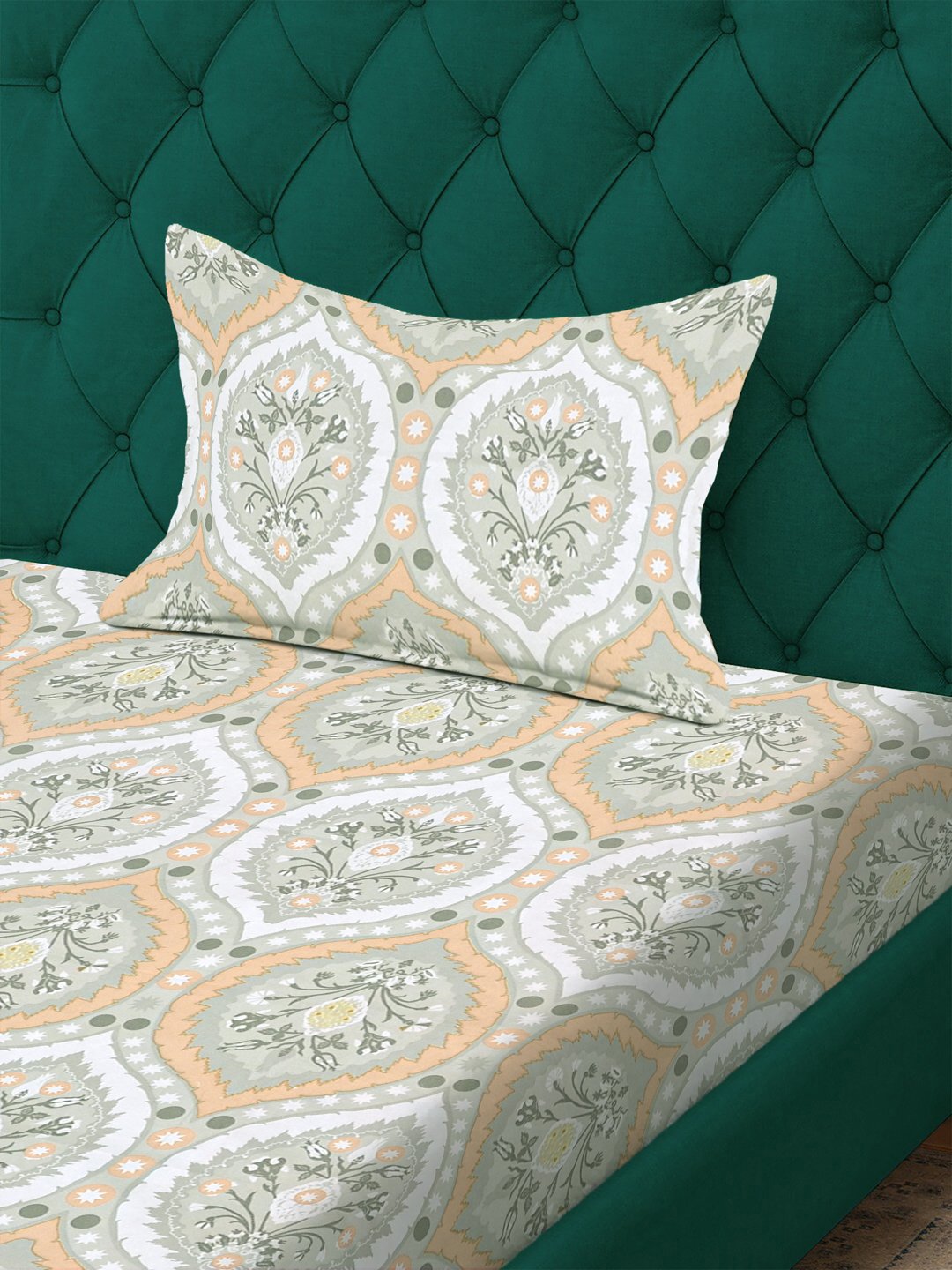 Multi Geometric 300 TC Cotton Blend Single Bedsheet with Pillow Cover