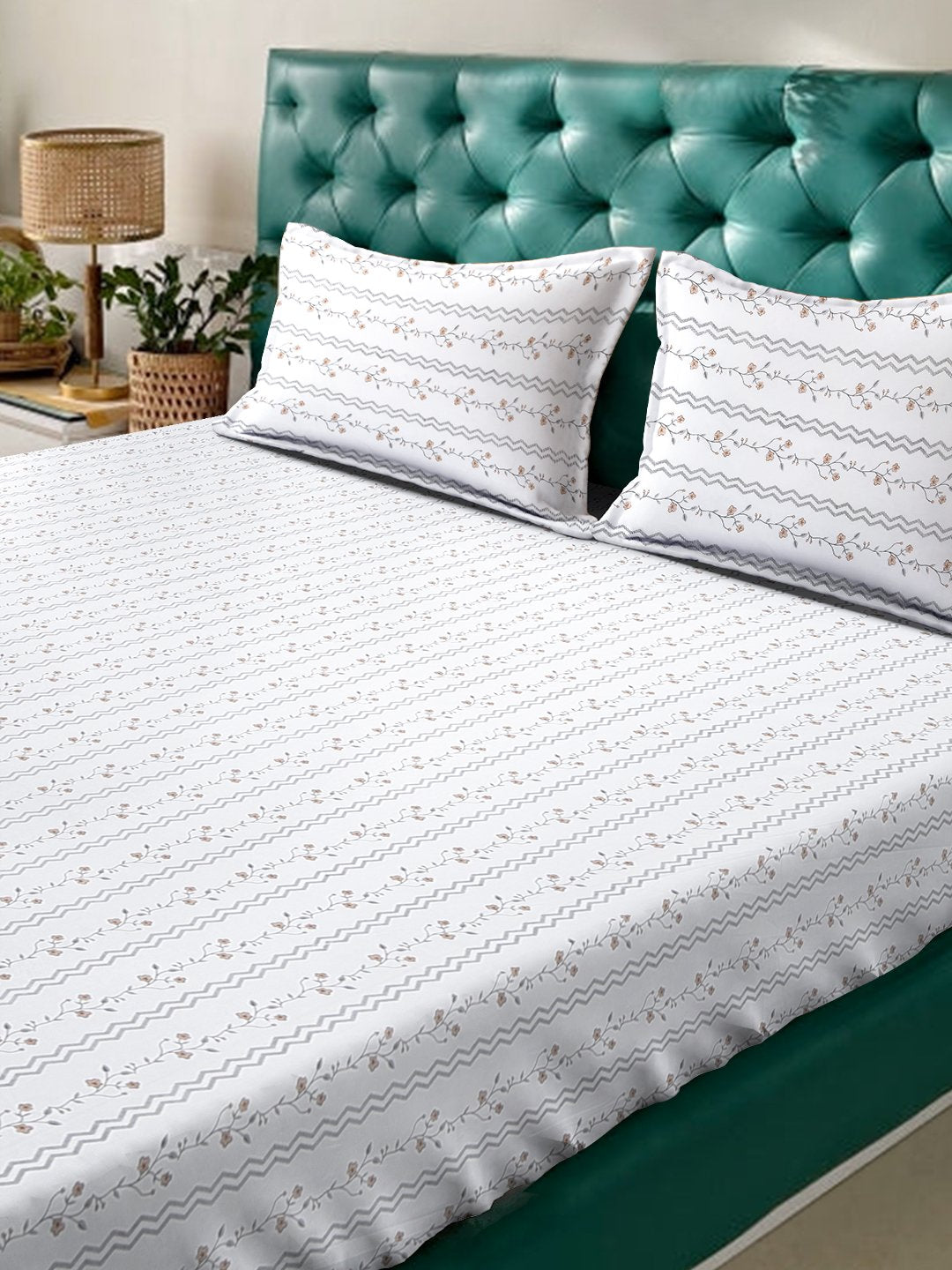 White Floral 400 TC Pure Cotton Super King Double Bedsheet with 2 Pillow Covers