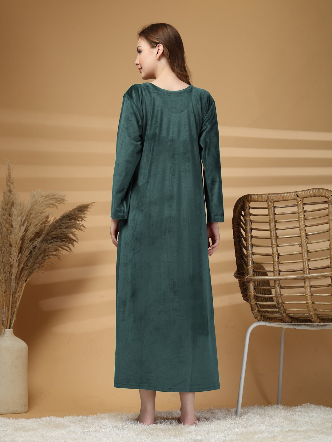 Klotthe Green Solid Soft touch Velvet Maxi Nightdress