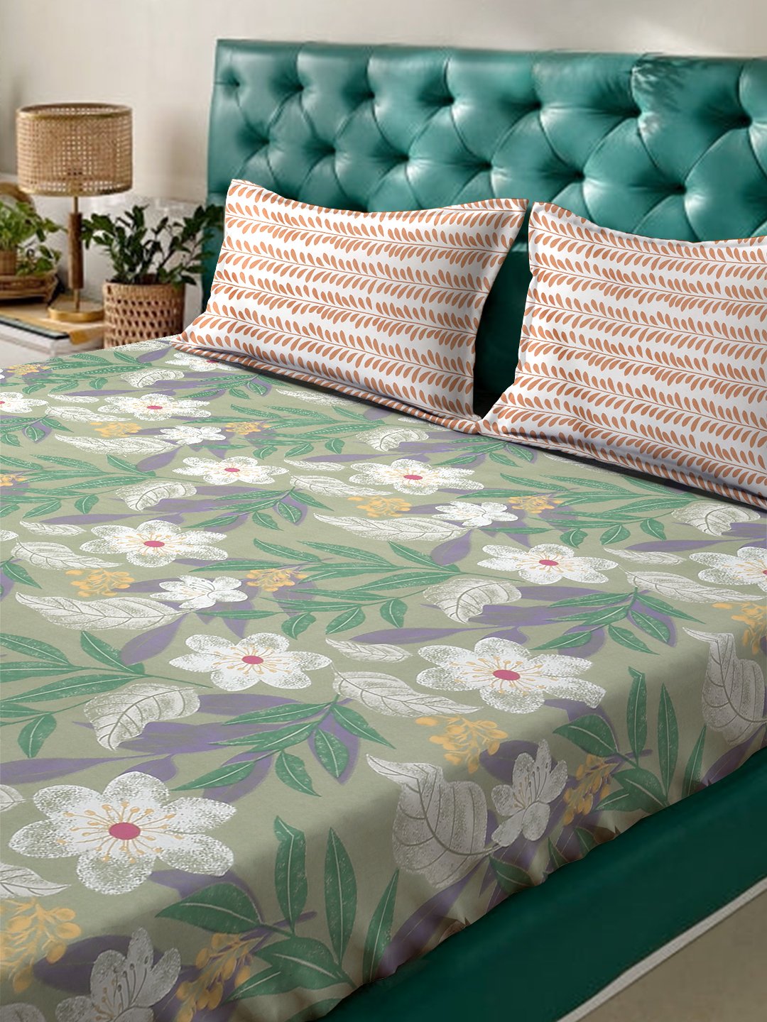 Green Floral 300 TC Cotton Blend Fitted Double Bedsheet in Book Fold Packing