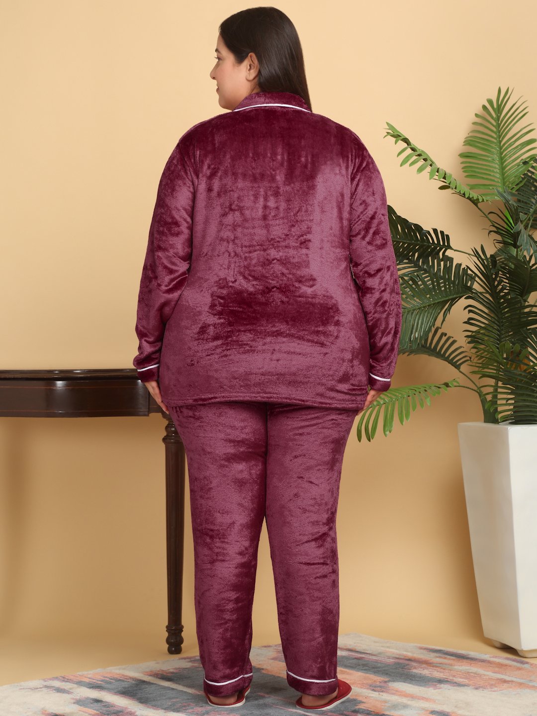 Women Maroon Solid Plus Size Woolen Night Suit