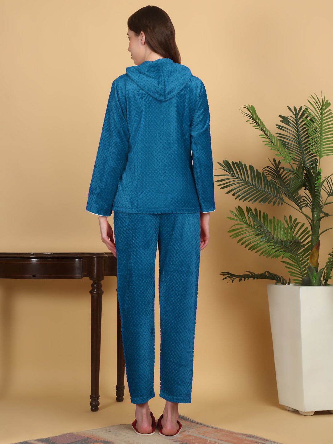 Women Blue Solid Hooded Woolen Night Suit