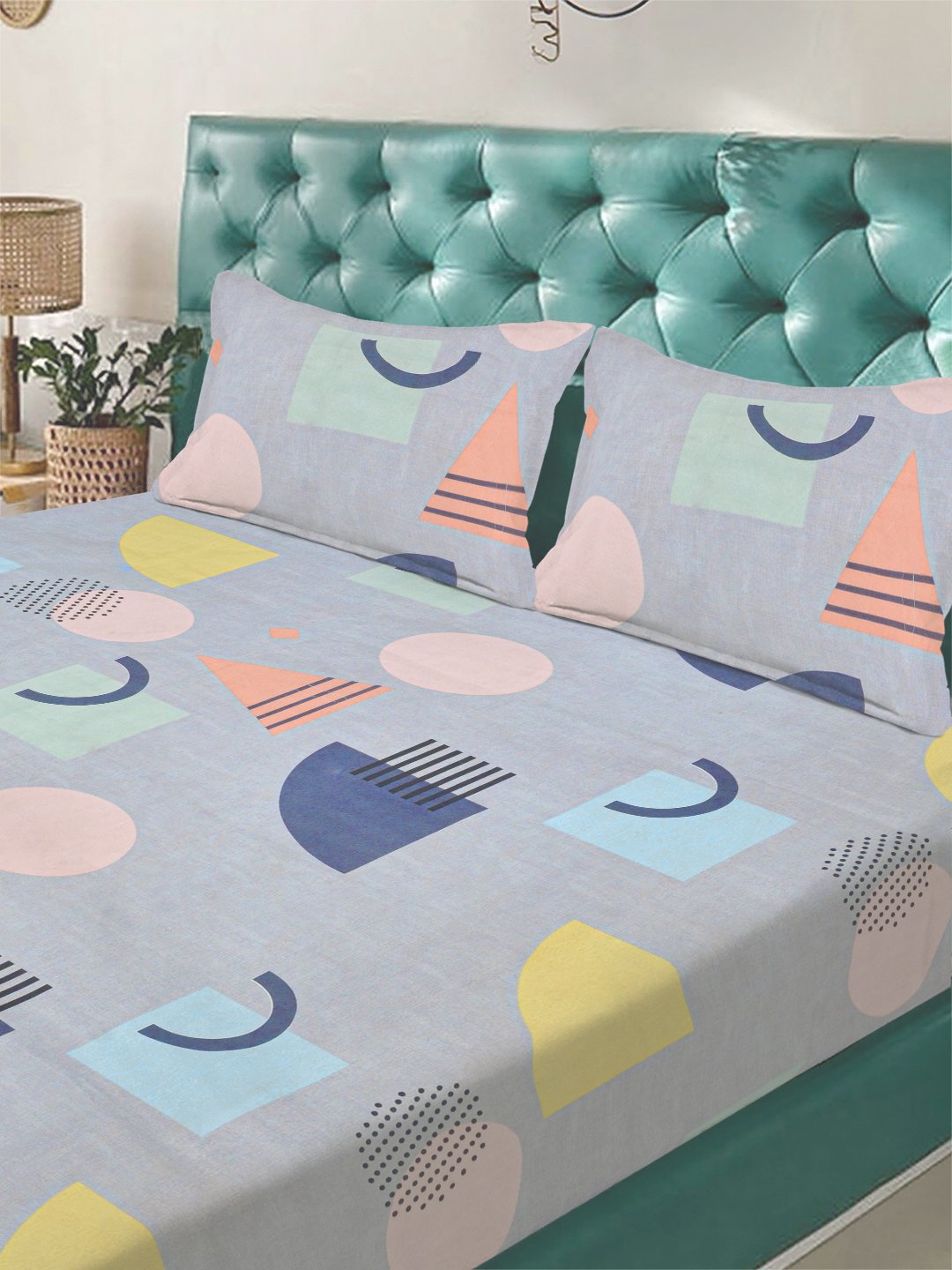 Grey Geometric 300 TC Cotton Blend Double Bedsheet with 2 Pillow Covers