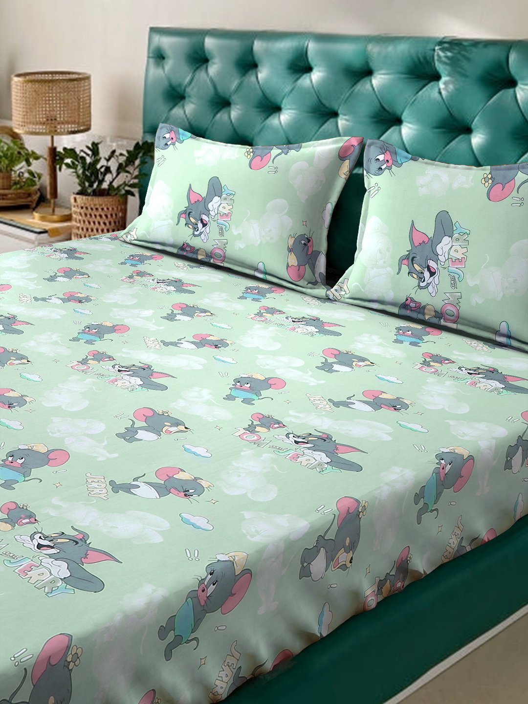 Green Cartoon Characters 400 TC Pure Cotton Double Bedsheet with 2 Pillow Covers
