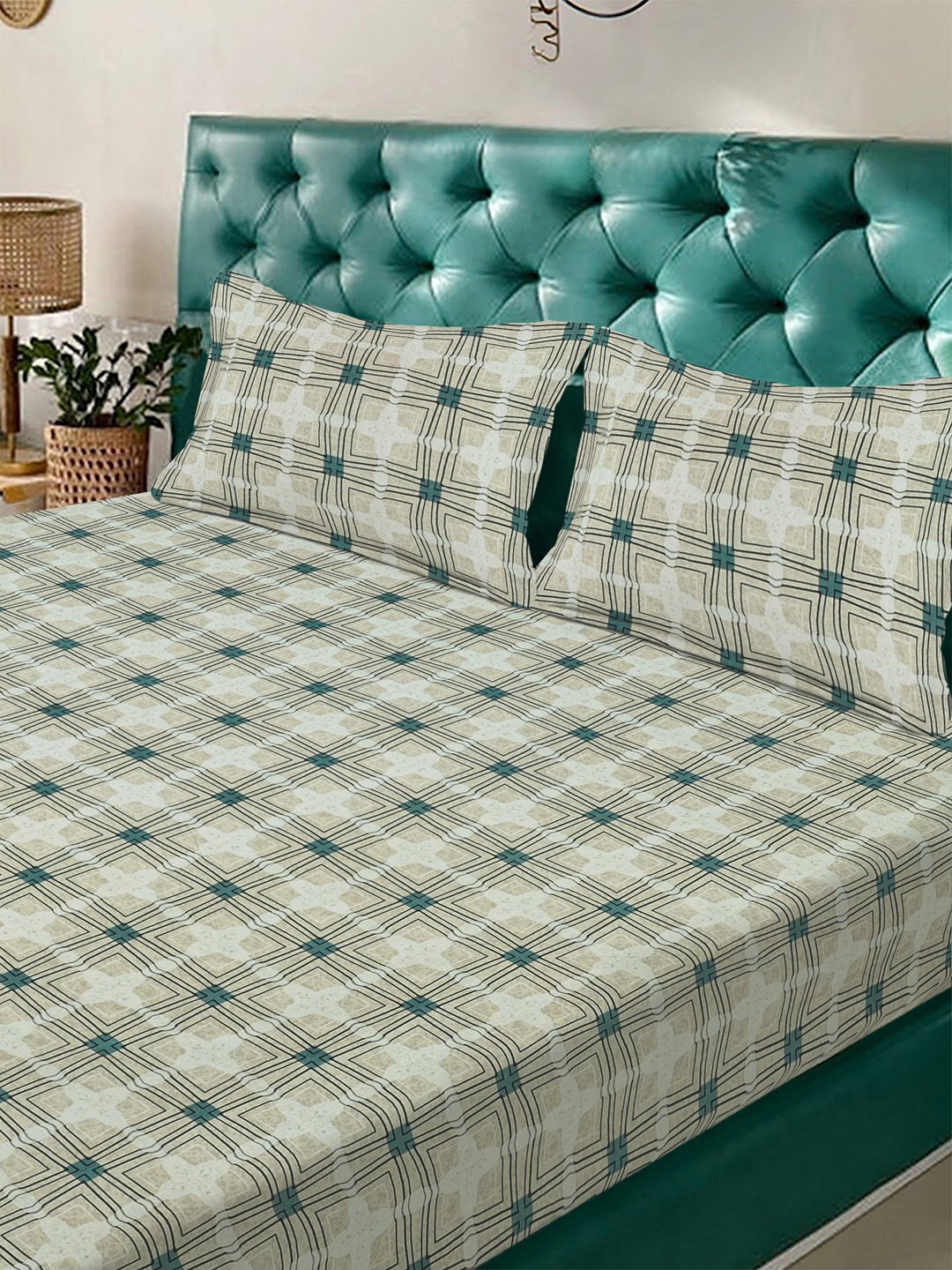 Green Geometric 300 TC Cotton Blend Fitted Double Bedsheet with 2 Pillow Covers