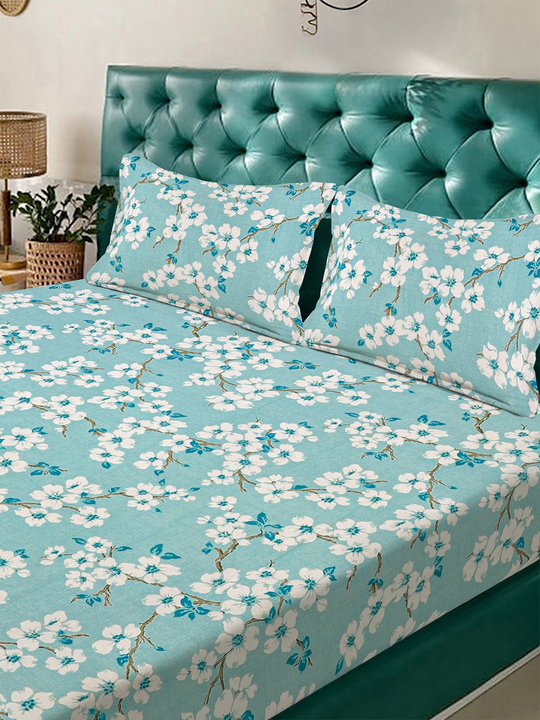 Green Floral 300 TC Cotton Blend Double Bedsheet with 2 Pillow Covers