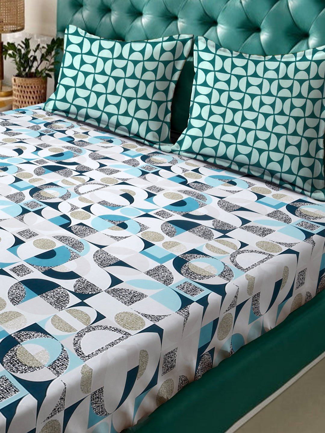 Klotthe White Geometric 300 TC Cotton Blend Double Bedsheet in Book Fold Packing