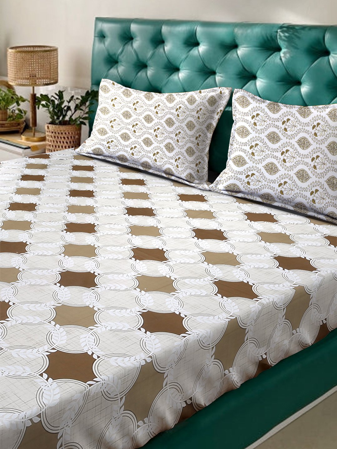 Beige Geometric 400 TC Pure Cotton Double Bedsheet with 2 Pillow Covers