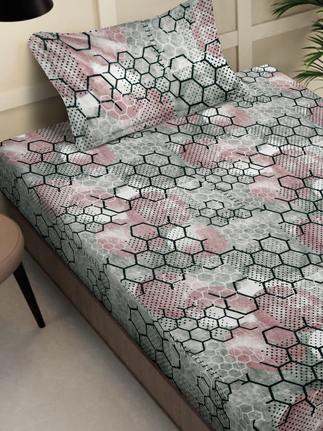 Klotthe Multicolor Geometric Woolen Single Bed Sheet with Pillow Cover