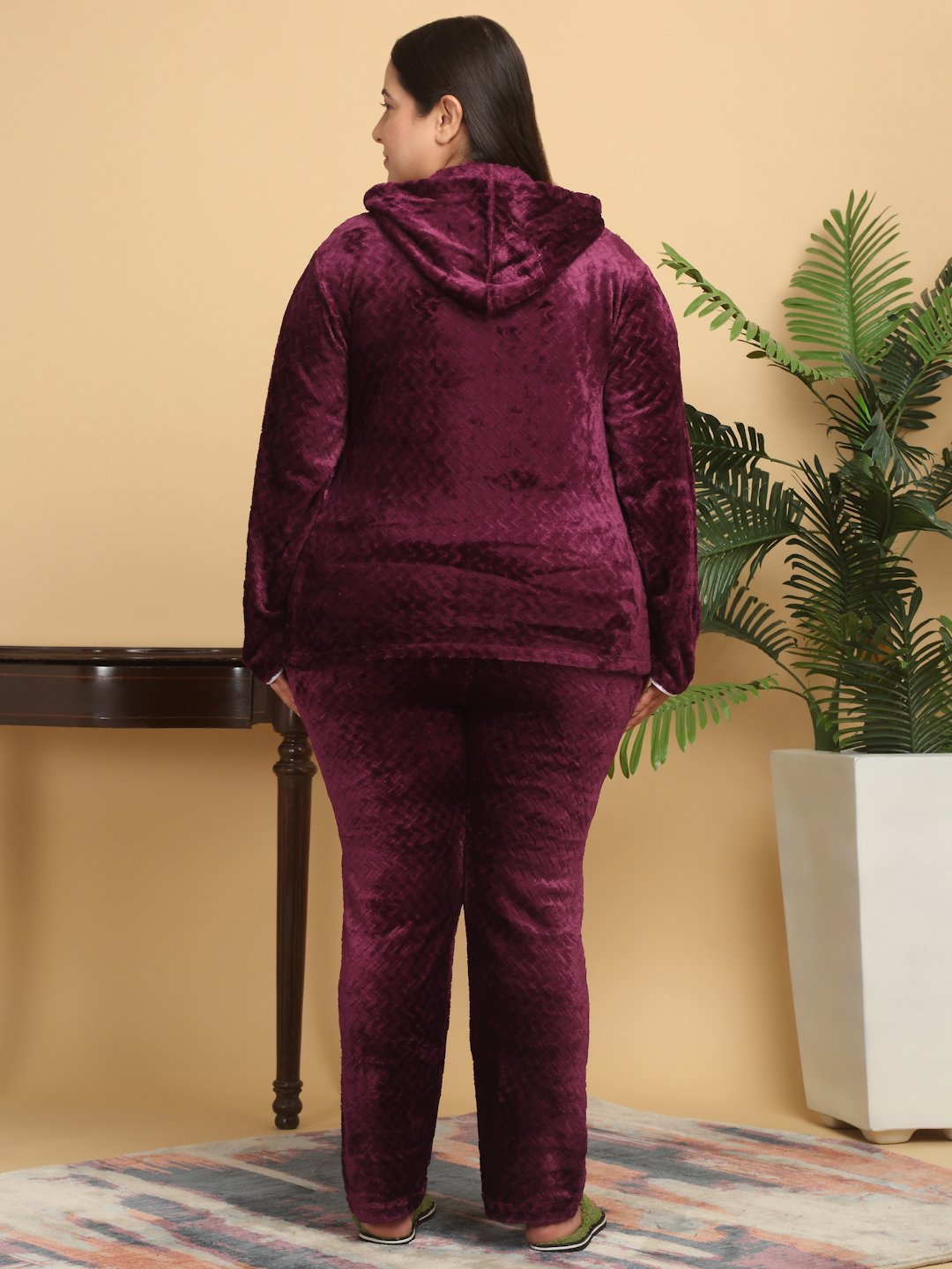 Women Maroon Solid Hooded Woolen Night Suit