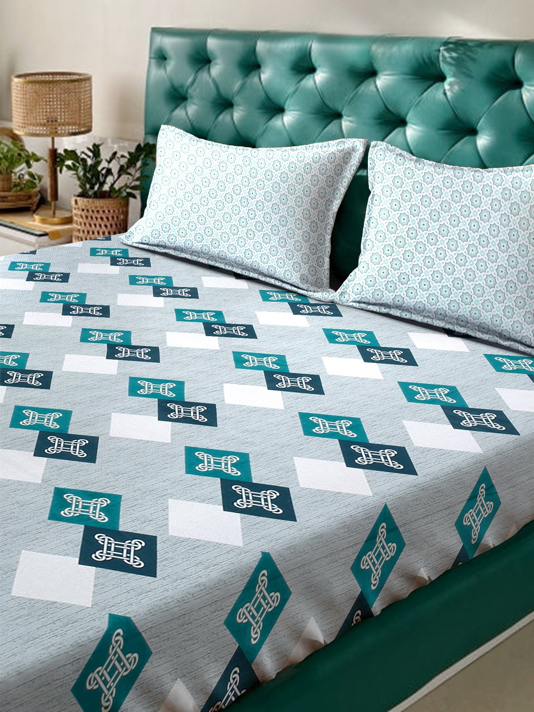 Turquoise  Geometric 400 TC Pure Cotton Double Bedsheet with 2 Pillow Covers