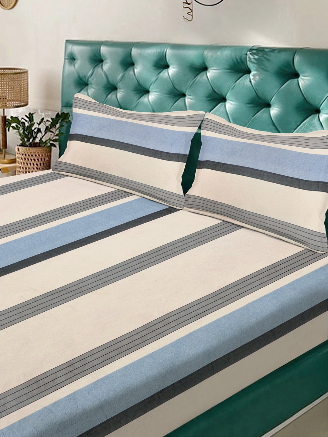 Multi Striped 300 TC Cotton Blend Double Bedsheet with 2 Pillow Covers