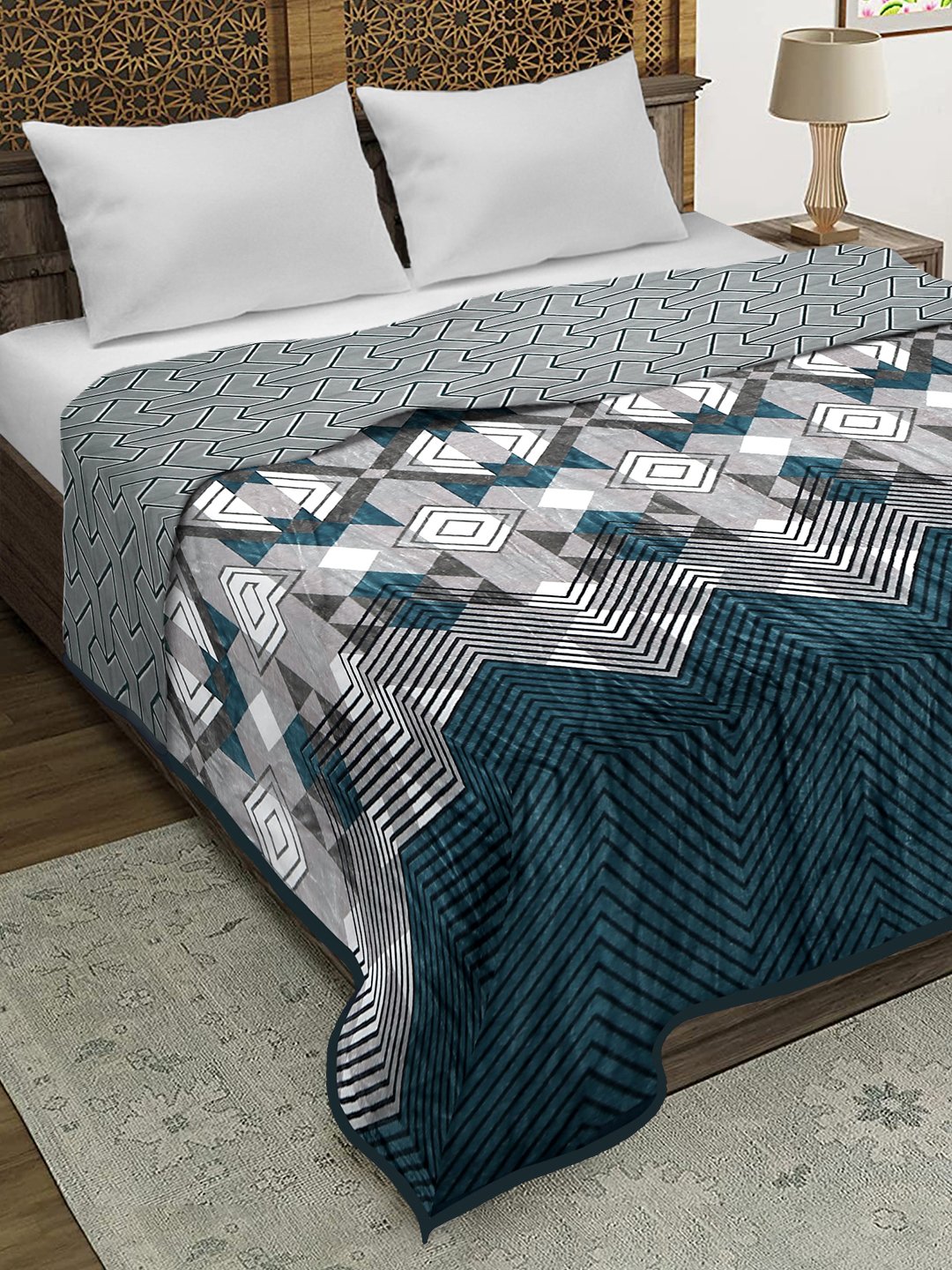 Multicolor Woolen Geometric Double Bed Dohar