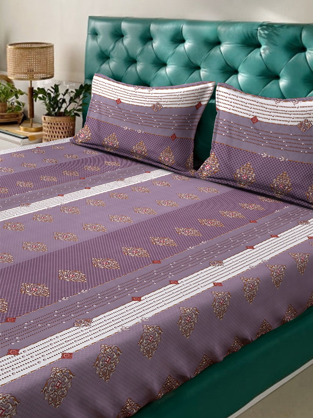 Purple Geometric 300 TC Cotton Blend Double Bedsheet in Book Fold Packing