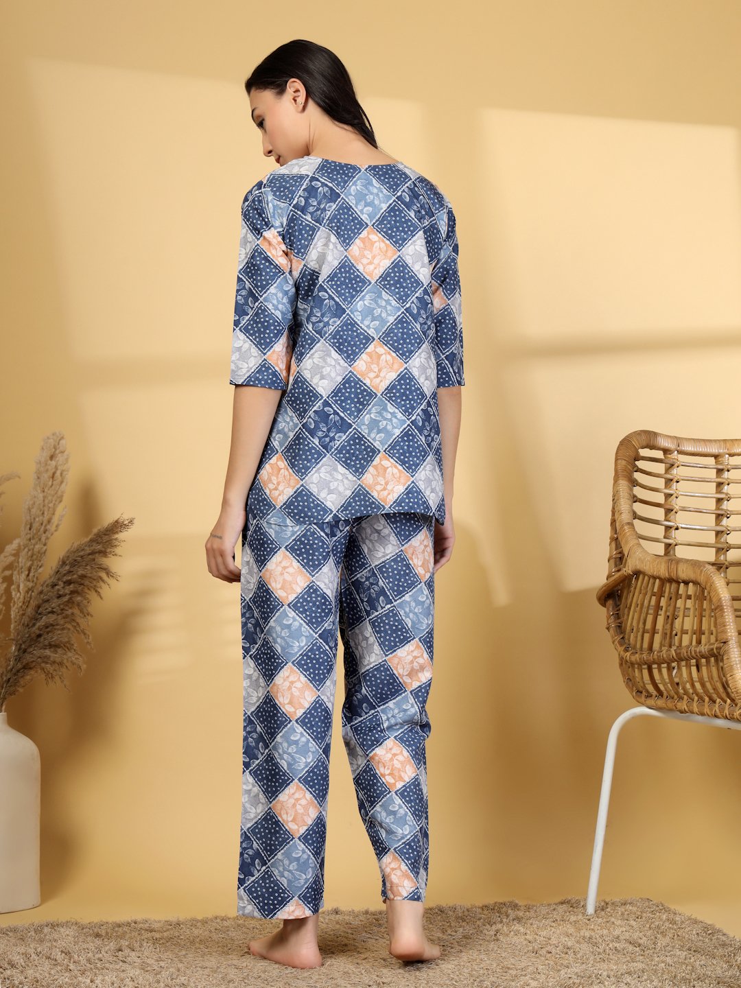 Women Blue Geometric Cotton BlendNight Suit