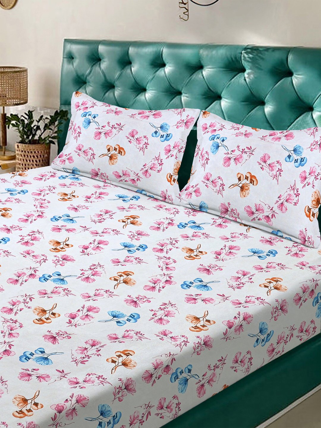 White Floral 300 TC Cotton Blend Double Bedsheet with 2 Pillow Covers