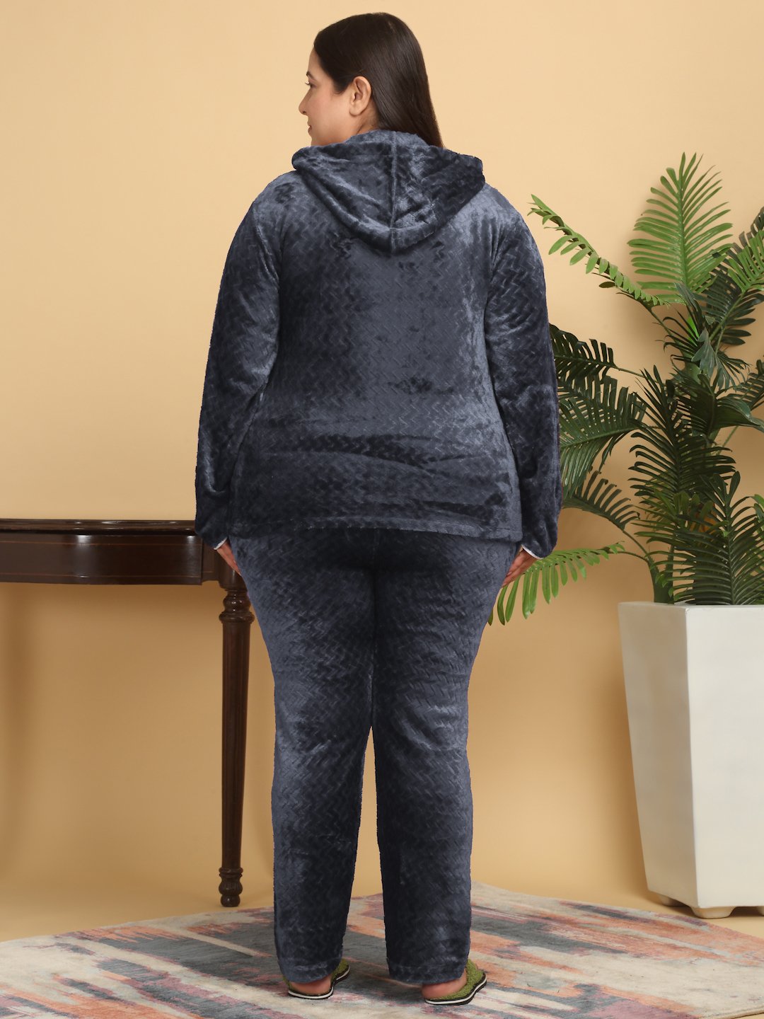 Women Grey Solid Hooded Woolen Night Suit