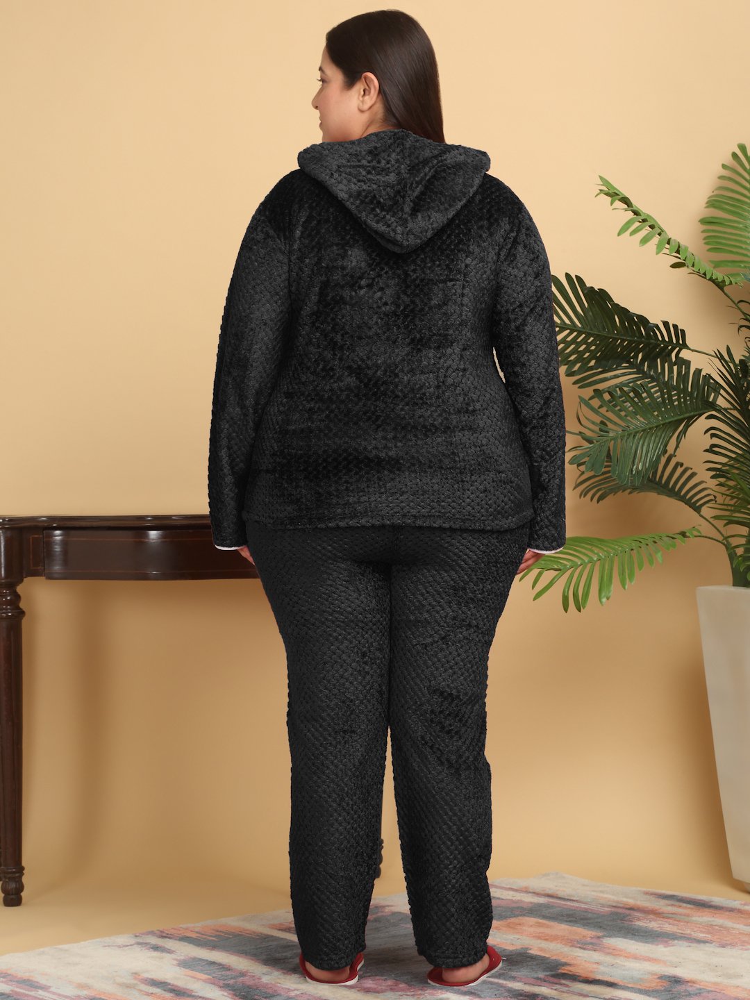 Women Black Solid Hooded Woolen Night Suit
