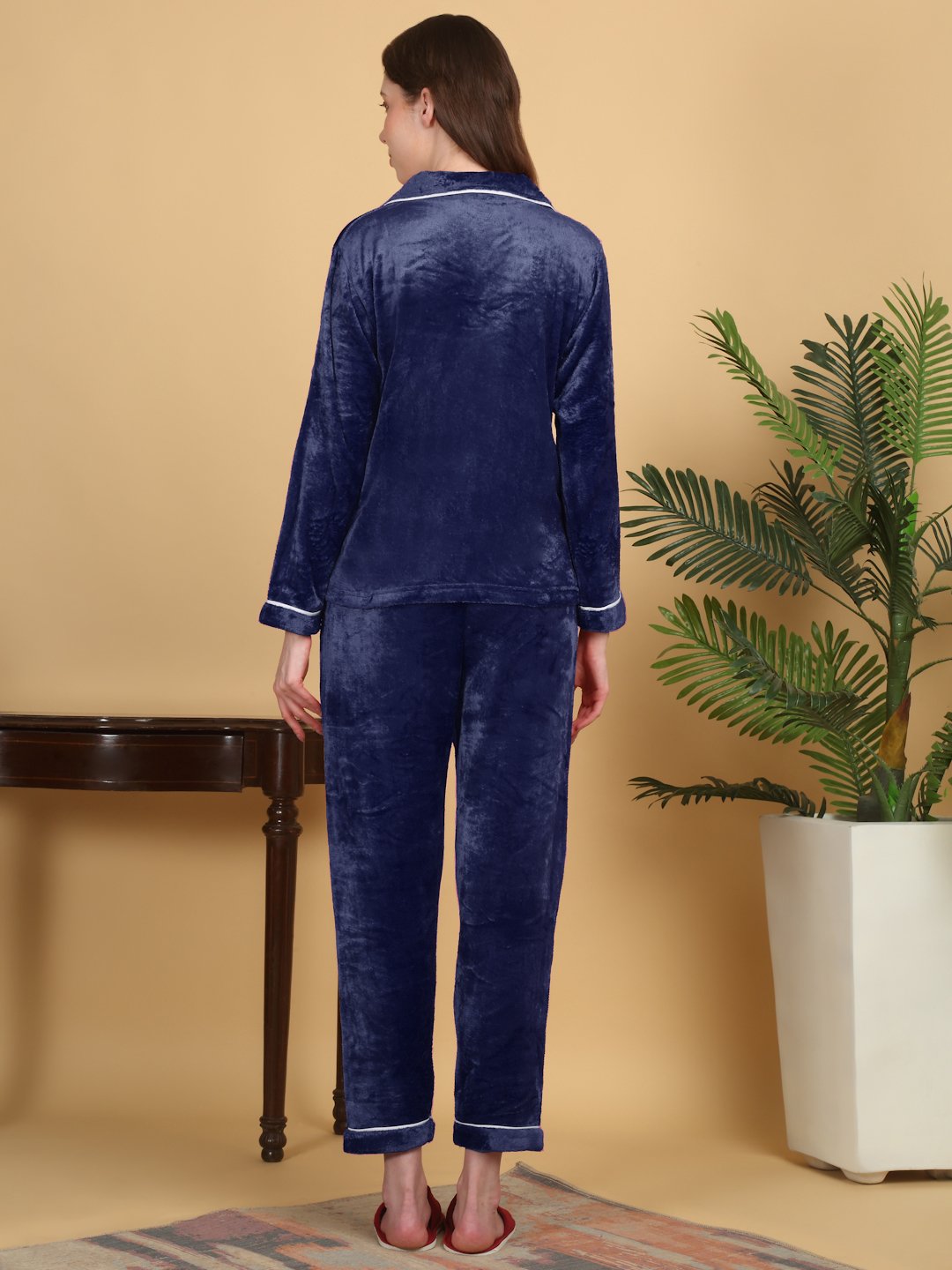 Klotthe Women Blue Solid Woolen Night Suit