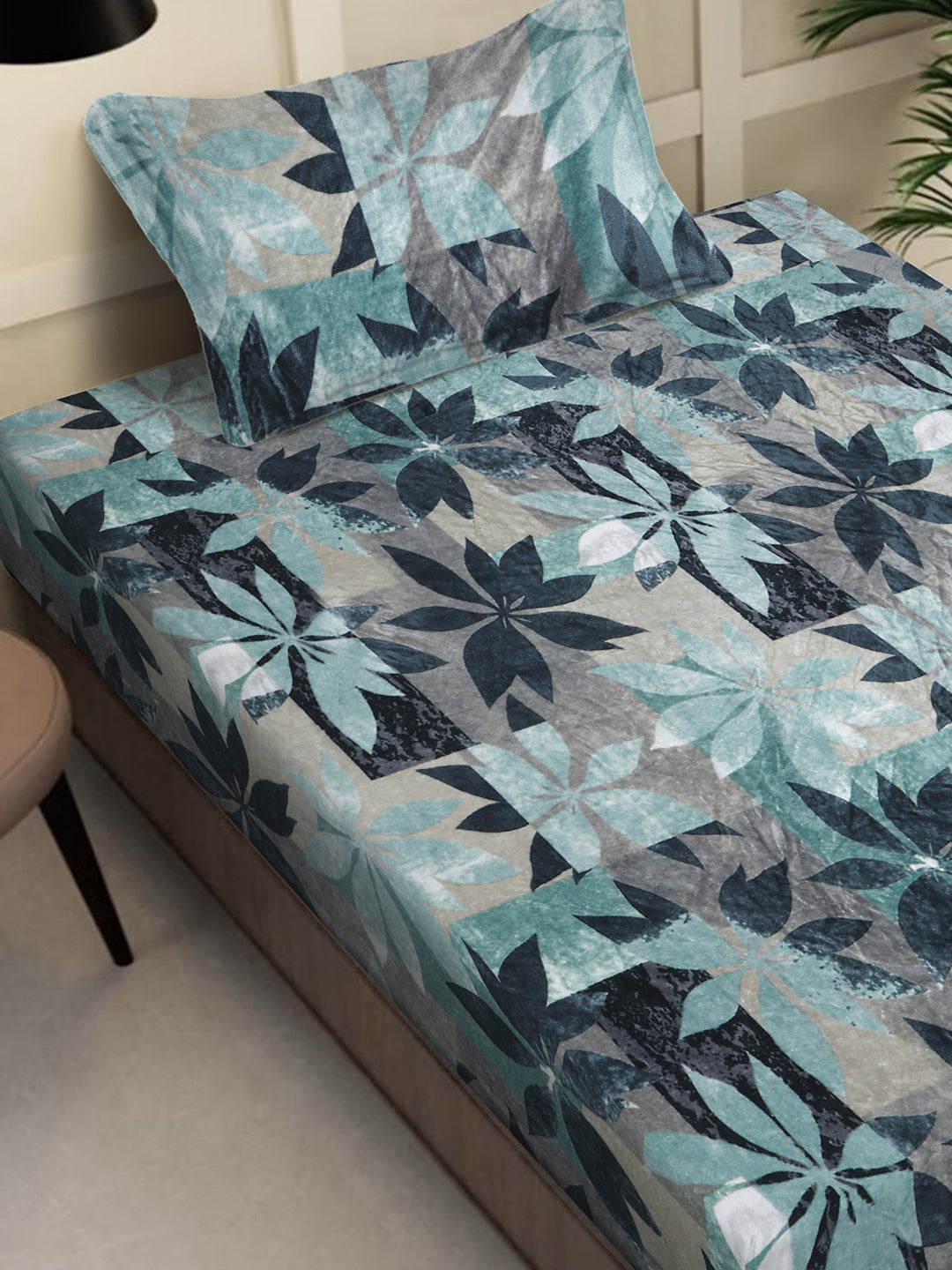 Klotthe Green Floral Woolen Single Bed Sheet with Pillow Cover