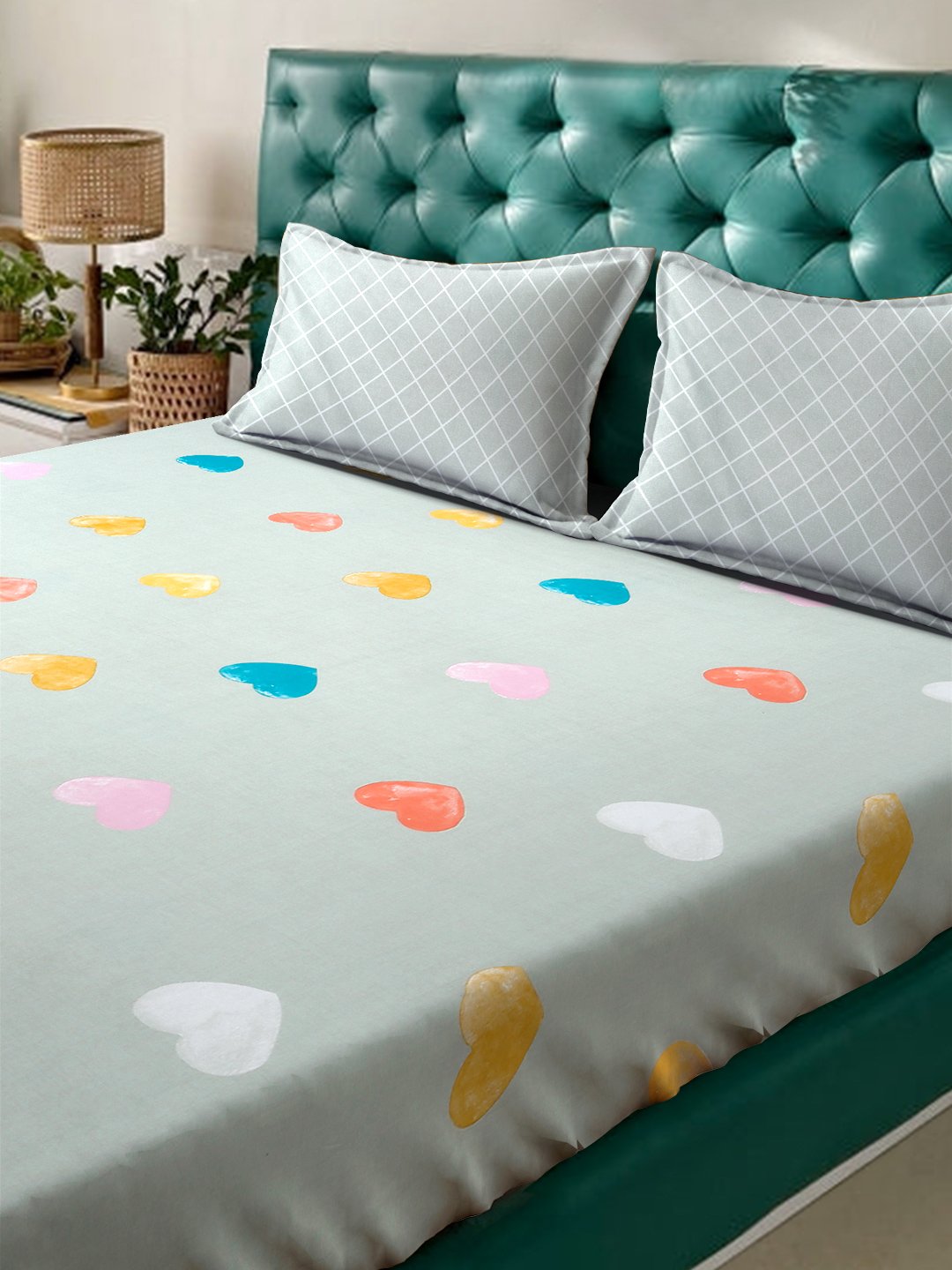 Green Abstract 300 TC Cotton Blend Double Bedsheet in Book Fold Packing