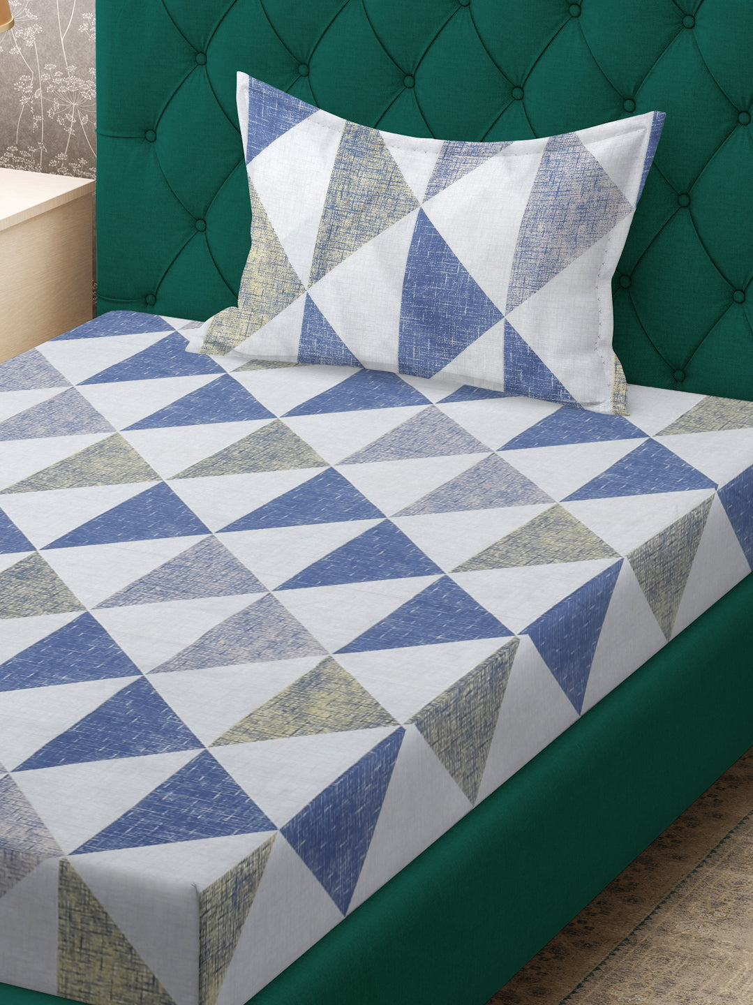 Klotthe Multicolor Geometric 300 TC Cotton Blend Fitted Single Bedsheet Set in Book Fold Packing