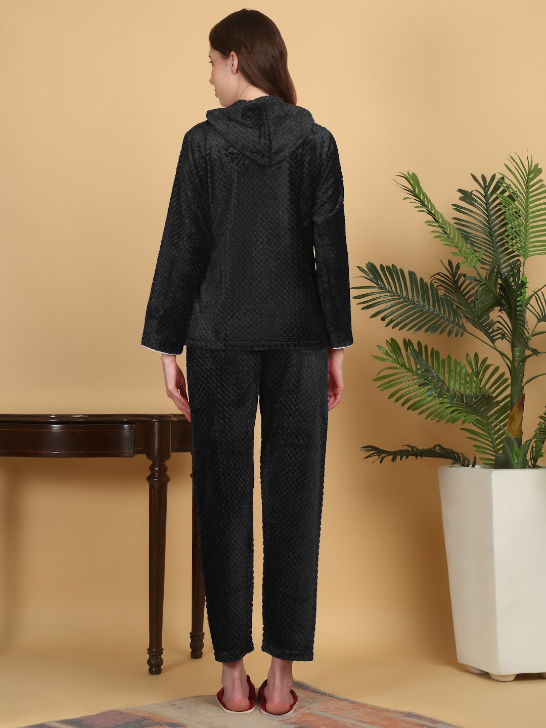 Women Black Solid Hooded Woolen Night Suit