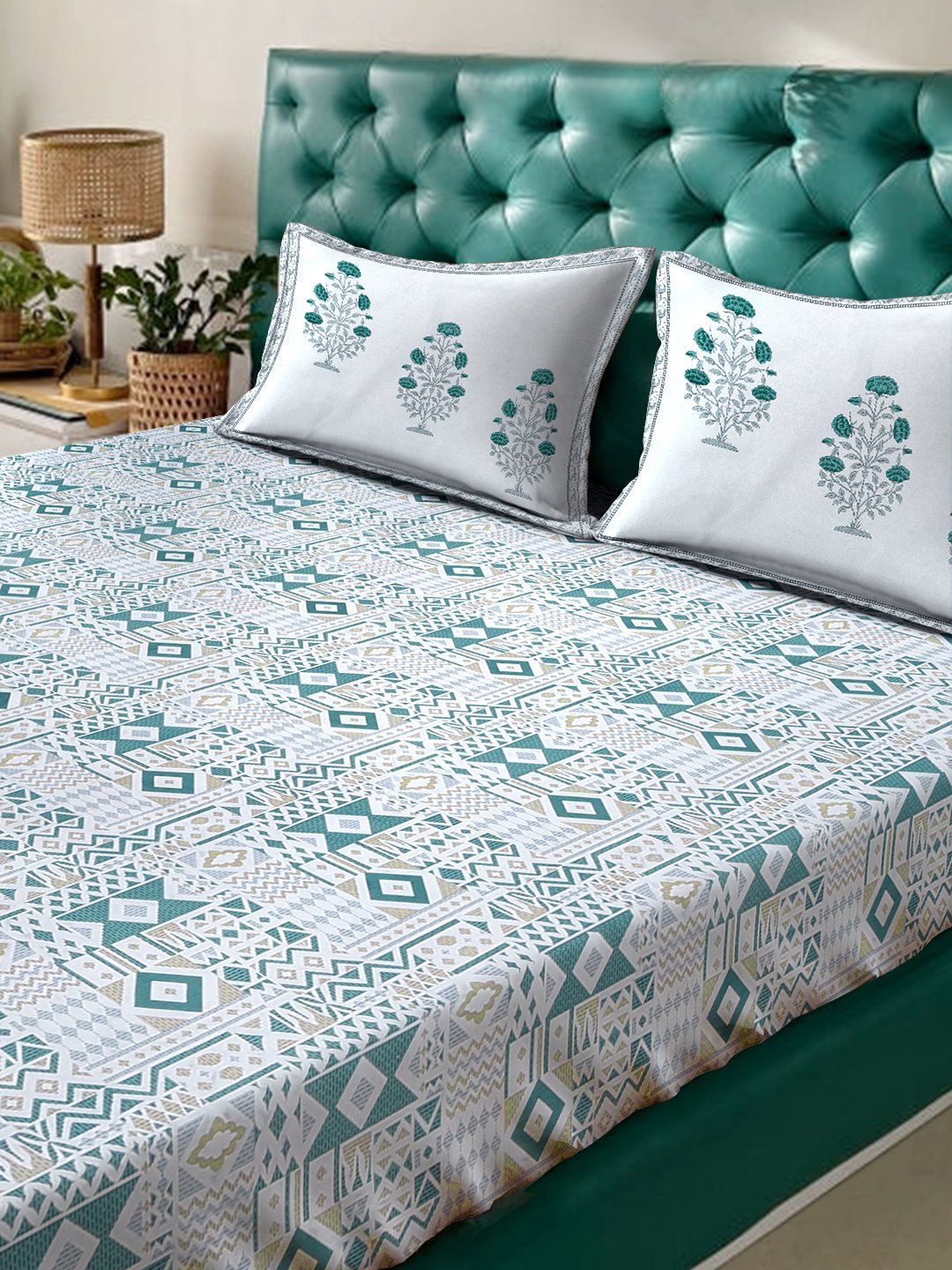 Green Geometric 400 TC Pure Cotton Super King Double Bedsheet with 2 Pillow Covers