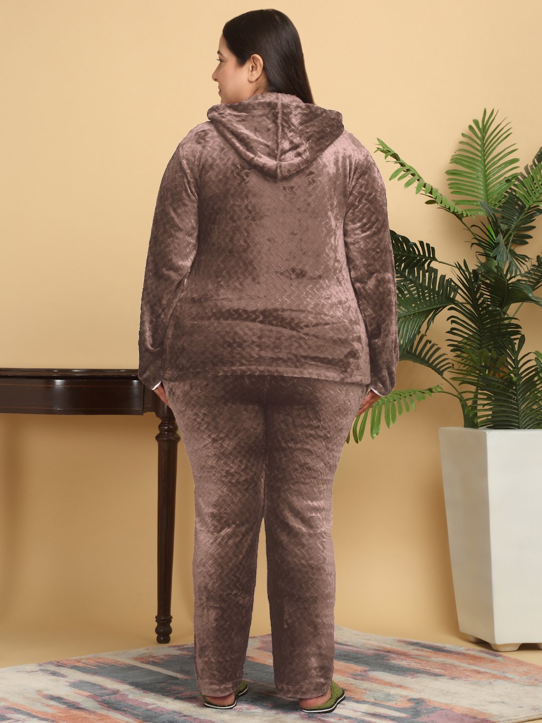 Women Brown Solid Hooded Woolen Night Suit