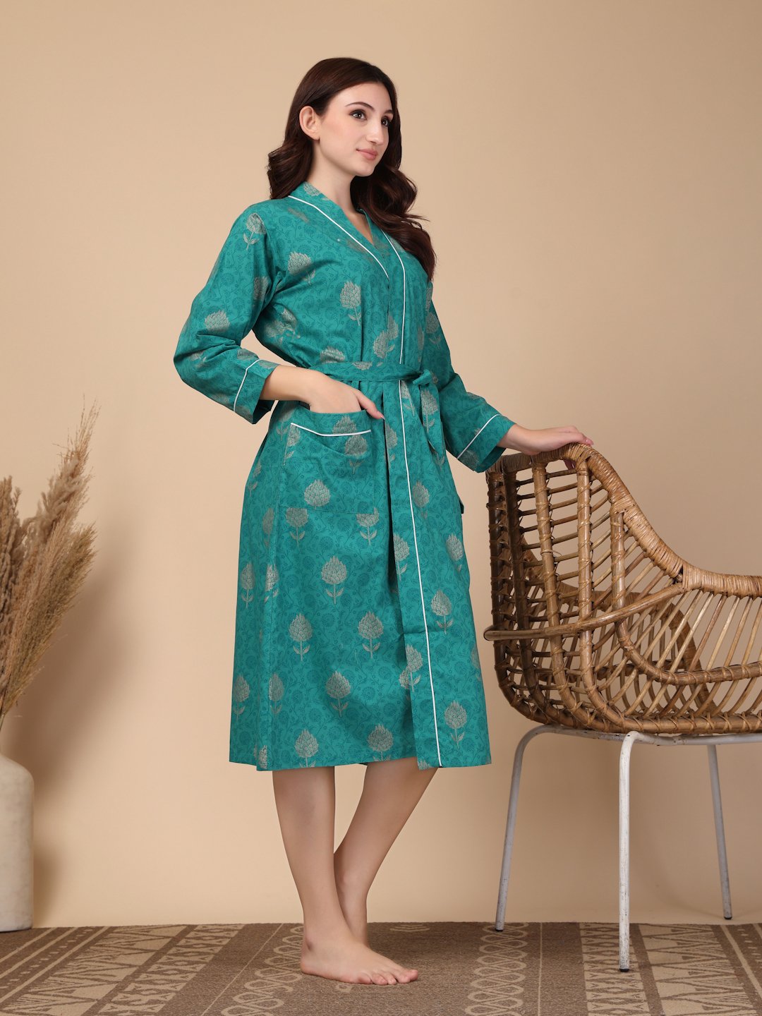 Women Printed Green Floral Pure Cotton Bath Robe With Belt