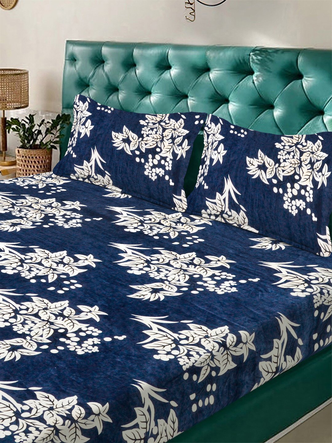 Blue Floral Super King Woolen Fitted Double Bedsheet with 2 Pillow Covers