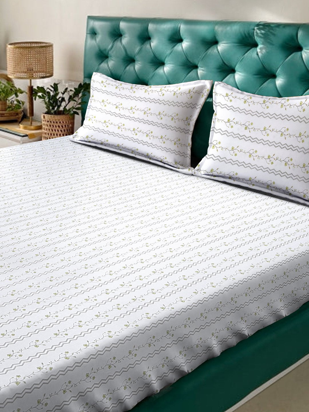 White Floral 400 TC Pure Cotton Super King Double Bedsheet with 2 Pillow Covers